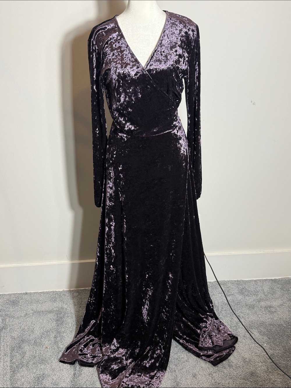 Gianni Bini Purple Crushed Velvet Wrap Maxi Dress Medium Long Sleeve Formal